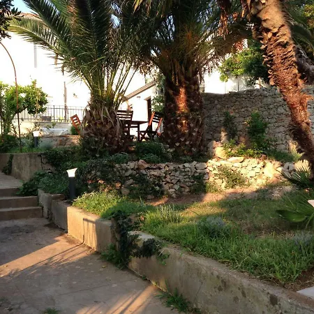 アパート Adrienne *