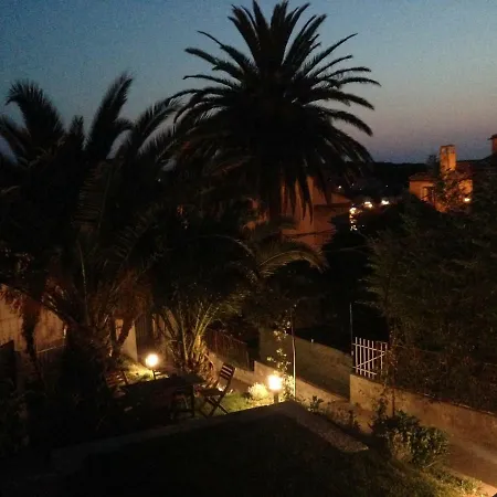 アパート Adrienne