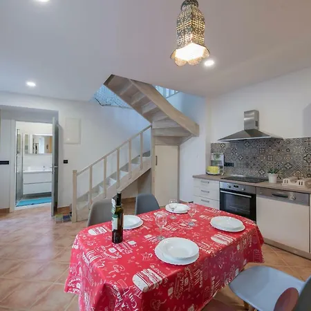 Adrienne Appartement *